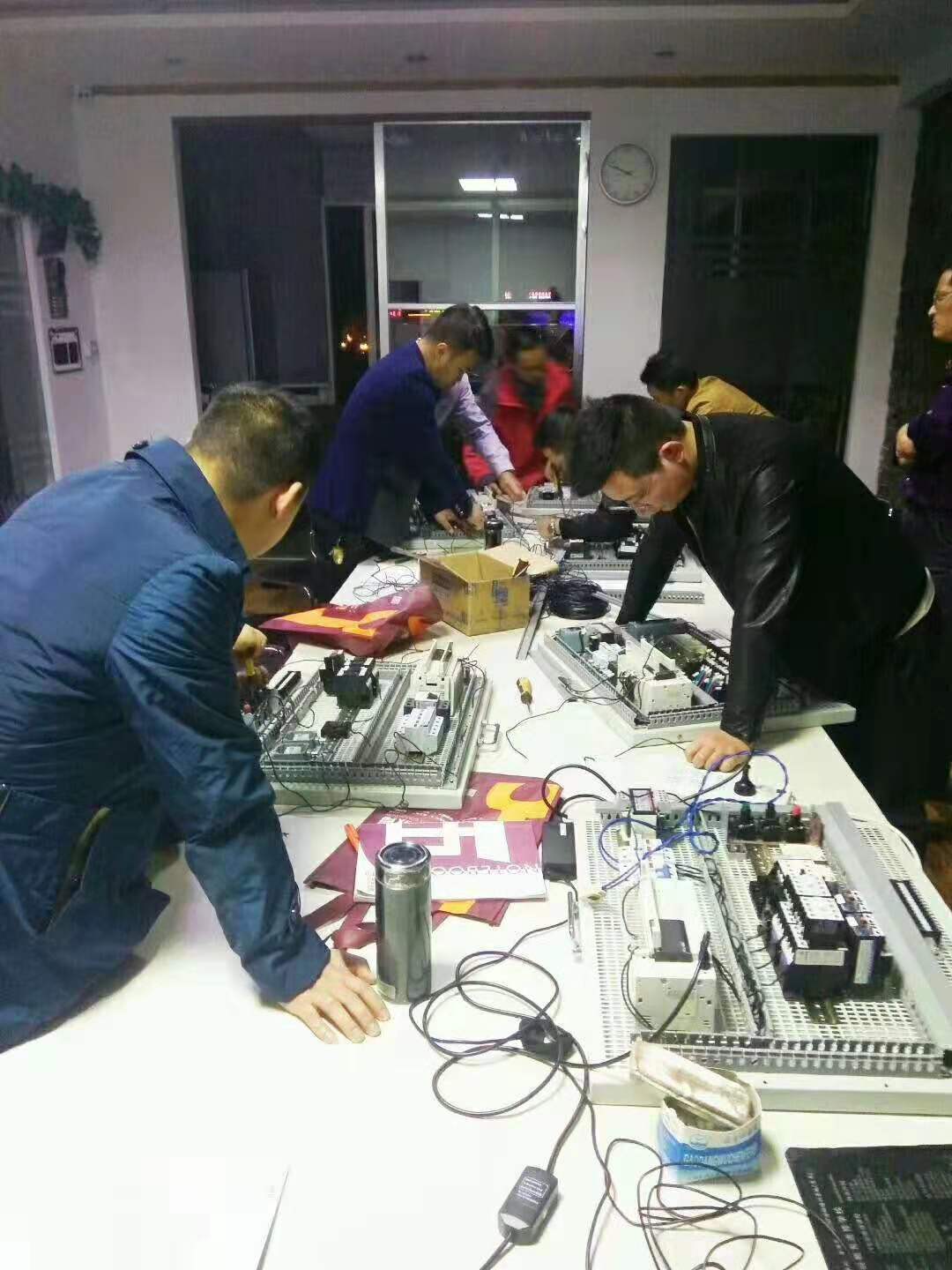 镇江PLC培训中心哪里好，想学plc电气自动化到哪里好？